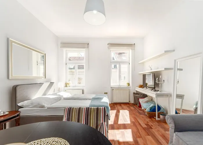 Appartement Luxurious And Bright, 5 Min To Center Vienne