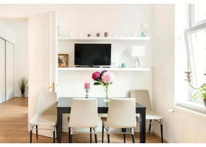 Luxurious And Bright, 5 Min To Center Appartement