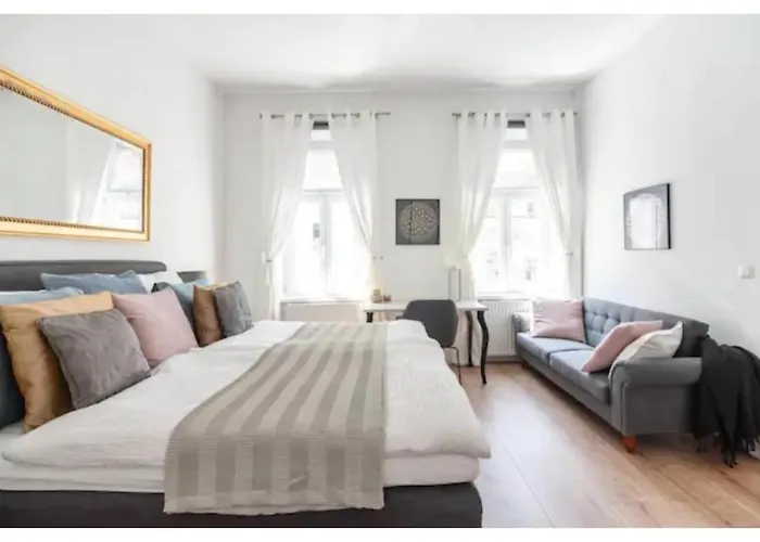 Appartement Luxurious And Bright, 5 Min To Center