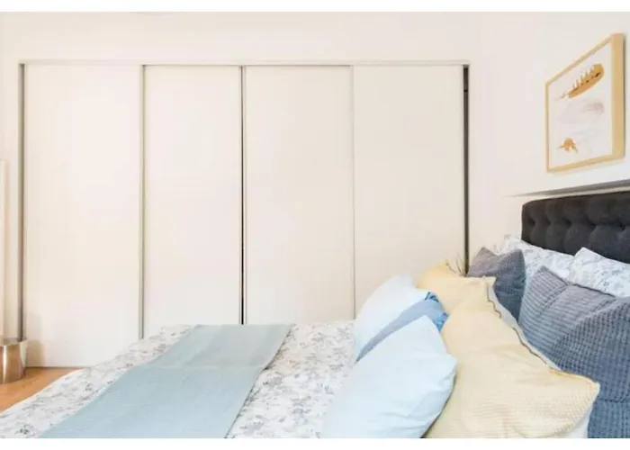 Luxurious And Bright, 5 Min To Center Appartement