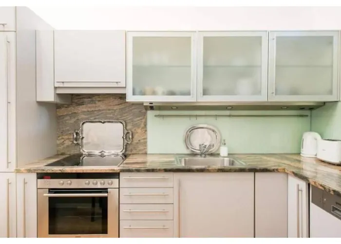 Luxurious And Bright, 5 Min To Center Appartement *