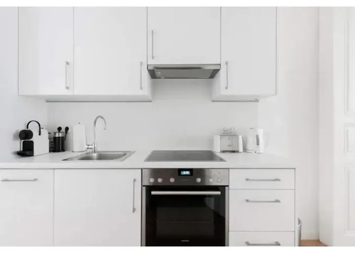 Luxurious And Bright, 5 Min To Center Appartement