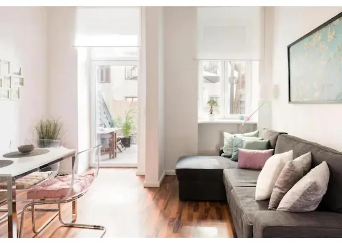 Appartement Luxurious And Bright, 5 Min To Center